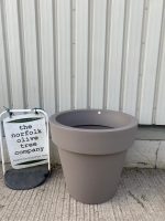 IMG_1456 lightweight outdoor planter