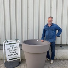 extra large planter UK